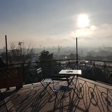Apartment 3.5 Zimmer Mit Aussichtsterrasse *